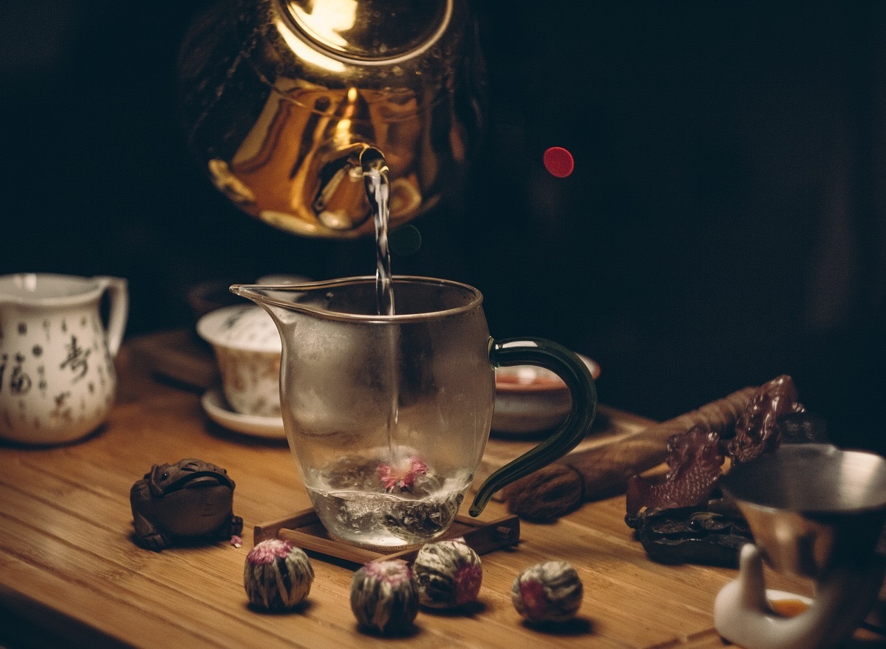 小罐茶、八马茶业蹭得上这波“围炉煮茶”吗？