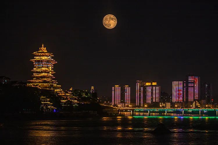 美国关税大战，炸出中国最被低估的科技城