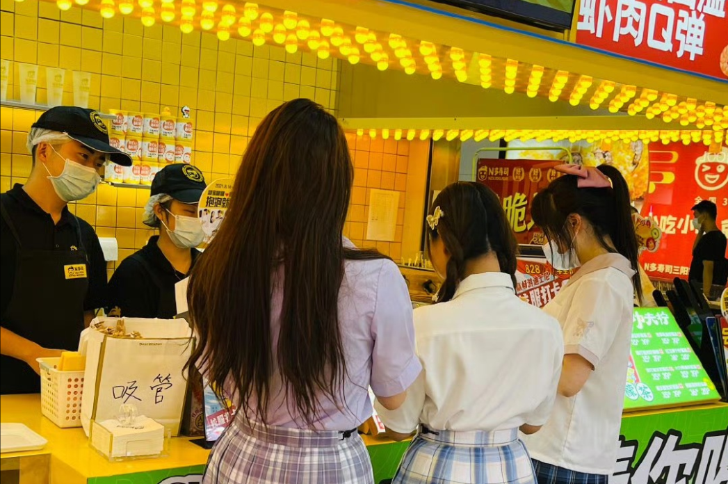 中国“穷鬼寿司”，把日本寿司打下神坛