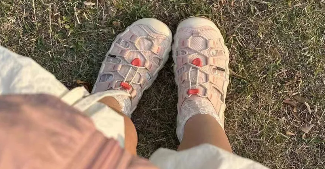 中国中产三件套，被一双“臭鞋”抢了风头