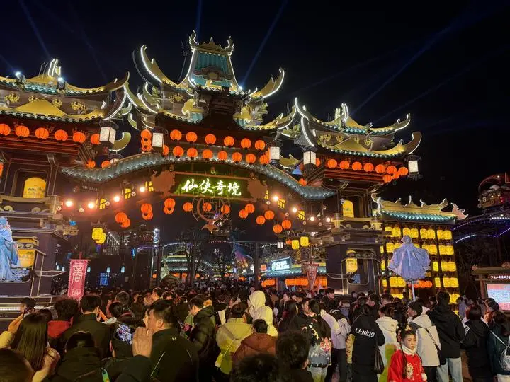 门票80的“穷鬼乐园”，又给河南人挣回了面子