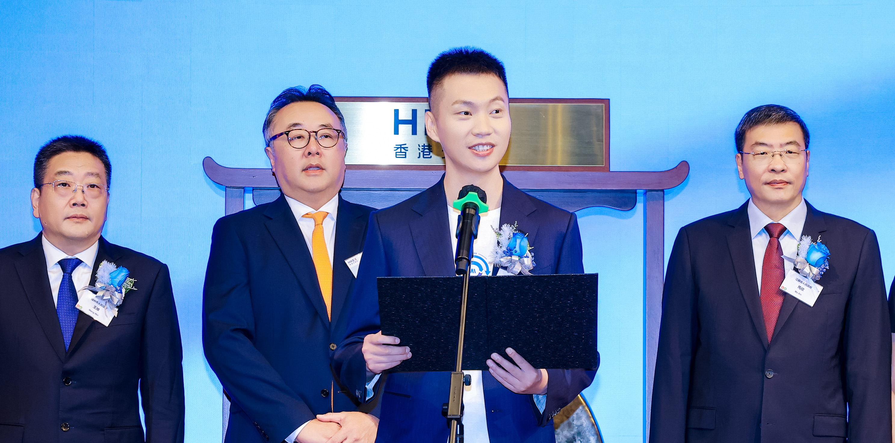 全球长线资本和全球汽车品牌，同时押注了这支股！
