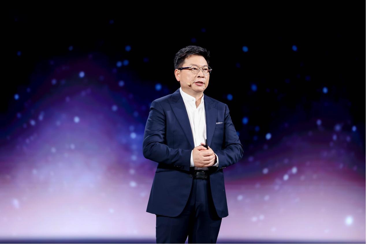 余承东被骂并不冤